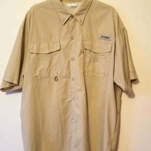 NWOT Columbia Sports Wear Professional Fishing Gear Shirt. Size XL. Color Fossil